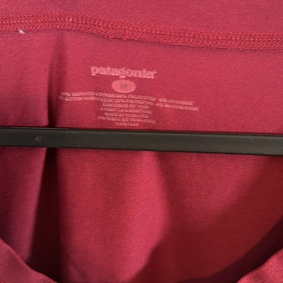 Patagonia Wine Scoop Neck Long Sleeve Base Layer Tee Size Medium - Picture 3 of 6